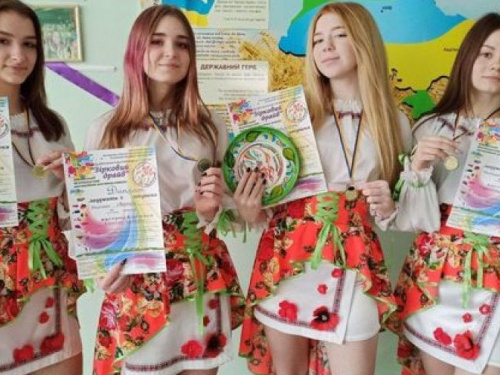 Вокальный ансамбль "Смайлики" из Авдеевки победил в Международном конкурсе "Звездный драйв" (ВИДЕО)