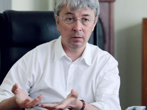 Министр культуры рассказал, будут ли еще закрывать телеканалы в Украине