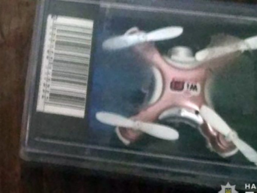 «Хотел детям привезти подарок»: строитель из Харькова украл в авдеевском магазине квадрокоптер