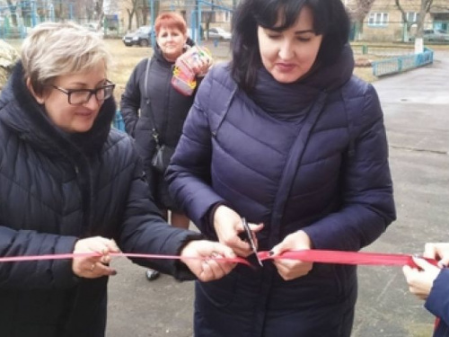 В Авдеевке открылась обновленная библиотека