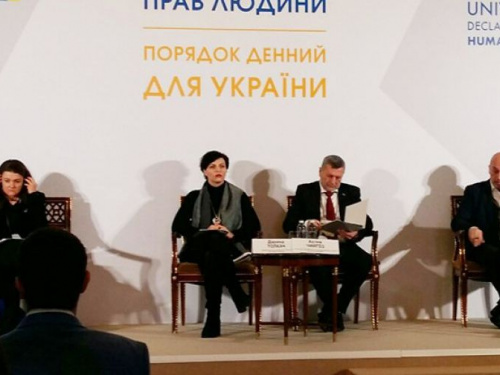 Нарушение прав человека: страдают Донбасс и ВПЛ