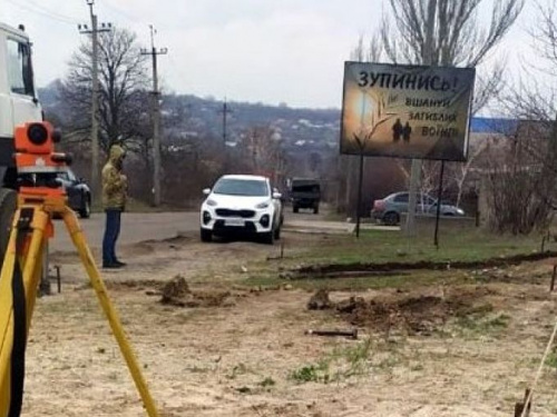 В Авдіївці удосконалюють меморіальний комплекс на "промці"