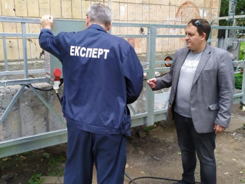 Комунальники Авдіївки випробували спеціалізовану люльку для фасадних робіт