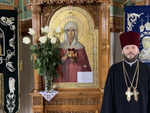 Со Светлым Христовым Воскресением авдеевцеев поздравляет протоиерей Андрей Карпец