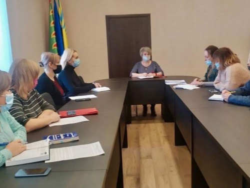Авдіївців покарали за порушення тиші і продаж алкоголя неповнолітньому