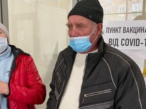 В Авдіївці триває щеплення проти коронавірусної інфекції: у наявності вакцини CoronaVac и Pfizer