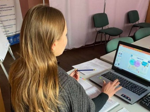 В Авдеевке у молодежи развивают навыки предпринимательства