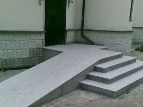 В Авдеевке станет больше пандусов