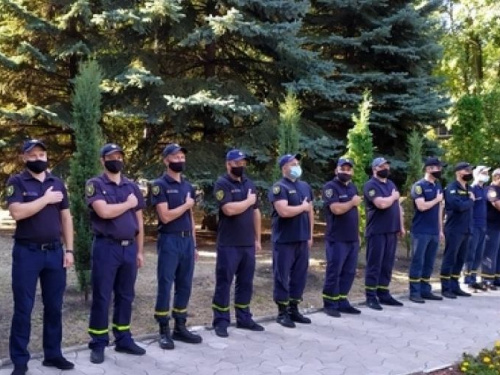 В День спасателя в Авдеевке провели торжественное награждение