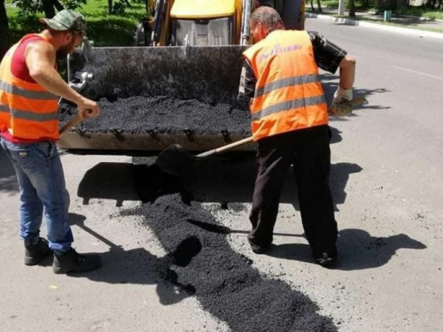 В Авдіївці стартував ремонт автодоріг