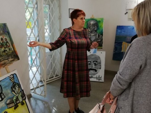 Соцработники Авдеевки побывали на выставке в городском музее