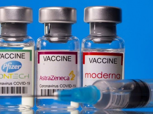 Грипп придет раньше Pfizer. Главный санврач призвал украинцев делать прививки тем, что есть