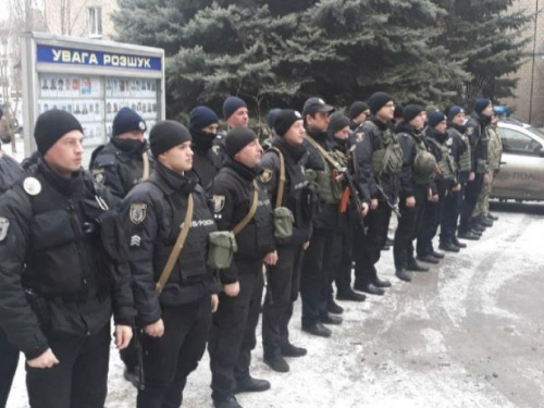 Полицейских Авдеевки подняли по тревоге