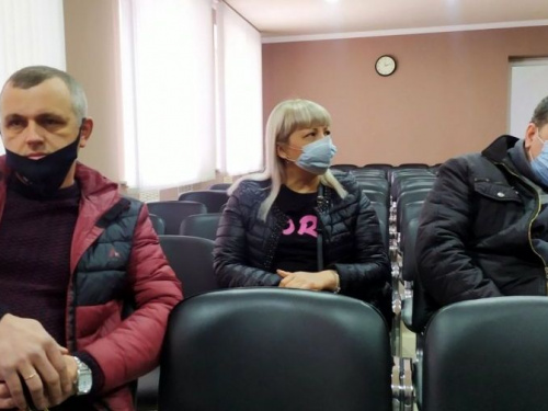 В Авдіївці міська влада повернулася до питання легалізації роботи служб таксі
