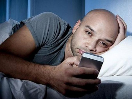 Как использование смартфона может отразится на сне, зрении и коже авдеевцев?