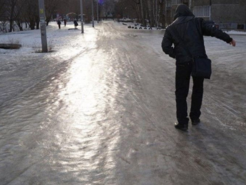 Дороги Донецкой области покрылись гололедом