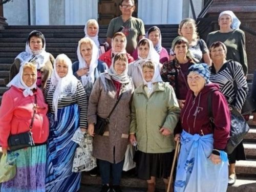  В рамках проєкту "Активне та безпечне довголіття" авдіївці поважного віку відвідали Свято-Успенський собор у Микольському 