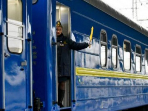 Билеты на 16 поездов, курсирующие на Донбасс, теперь  можно купить за 45 суток до отправления