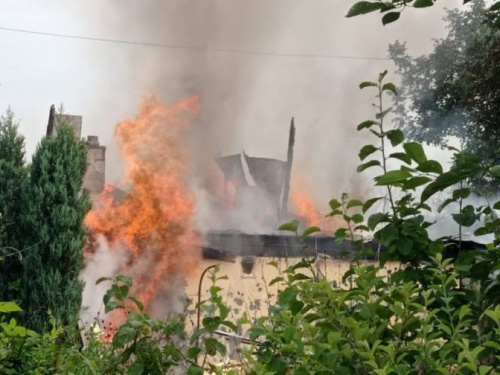 Окупанти обстріляли Авдіївку з артилерії: постраждали будинки