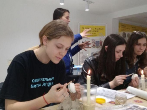 Авдіївців вчили створювати писанки (ФОТО)