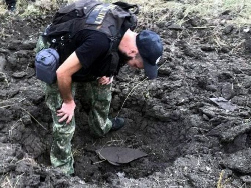 У полі поблизу Авдіївки стався вибух