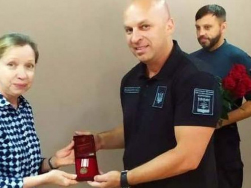 Главврачу Авдеевской ЦГБ вручили медаль