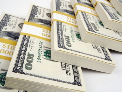 Украинцы активно продают доллары
