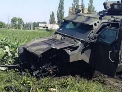 В Авдеевке взорвался военный автомобиль