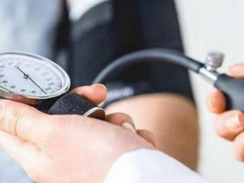 90% людей вимірюють тиск неправильно: яку важливу помилку всі роблять