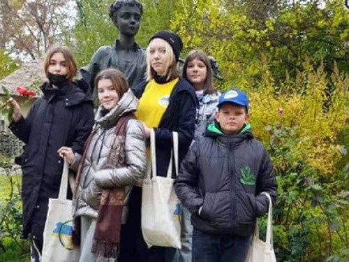 Школяри з Авдіївки на Черкащині пройшли шляхами Тараса Шевченка