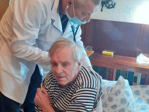 В Авдіївці фахівці надають пацієнтам паліативну допомогу вдома