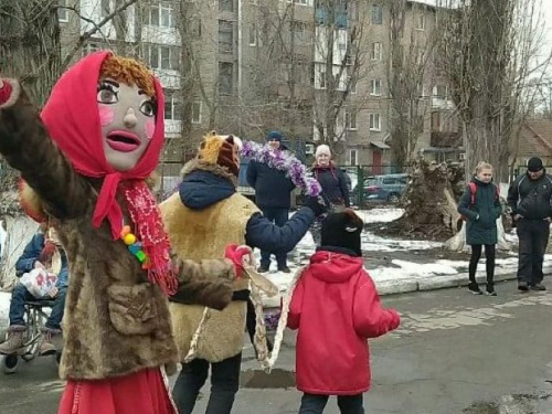 Як в Авдіївці на Масляну зиму проводжали