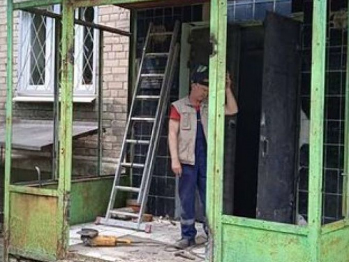 В Авдеевке "окультурят" вход в городской отдел культуры