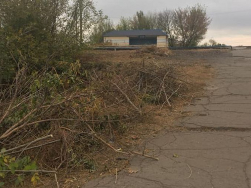 Авдеевские коммунальщики продолжают расчищать город