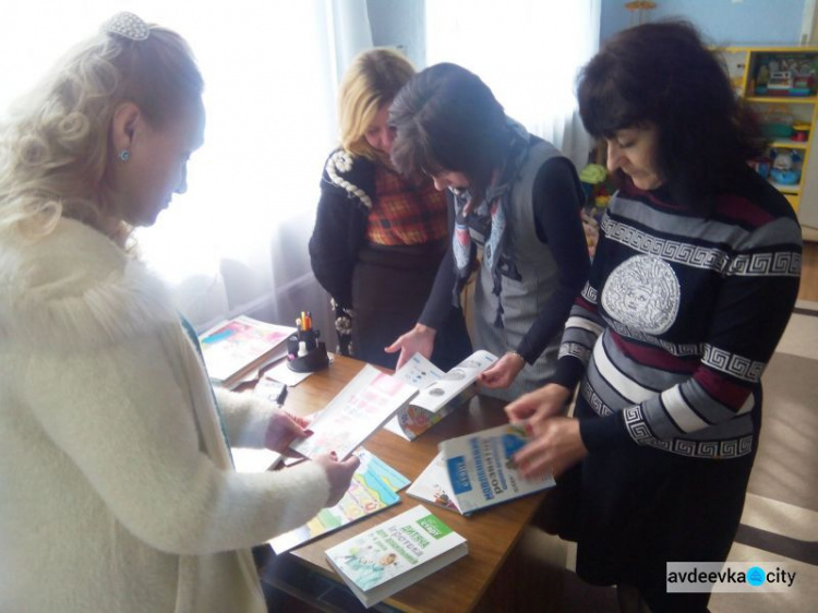Авдеевские «симики» сопроводили к воинам АТО волонтеров и священнослужителей