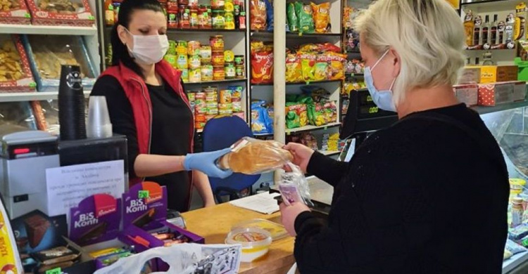 Авдеевский терцентр продолжает помогать пожилым людям