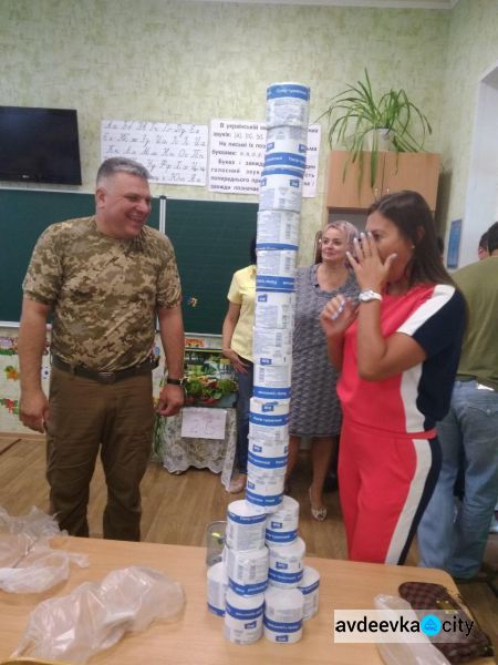 В авдеевской школе торжественно открыли отремонтированный спортзал и новые раздевалки  (ФОТО)