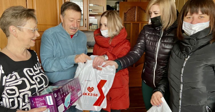 Сюрпризы от именинника продолжаются: награждены победители онлайн-конкурса «Моя история работы на АКХЗ»