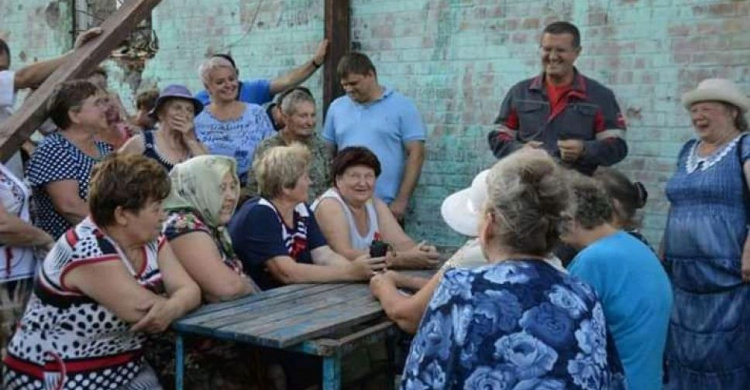 Вече о наболевшем: в Авдеевке обсудили насущные проблемы горожан (ФОТО)