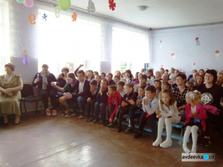 В День Победы авдеевские симики и помощь успели развезти , и на концерте побывать (ФОТО)