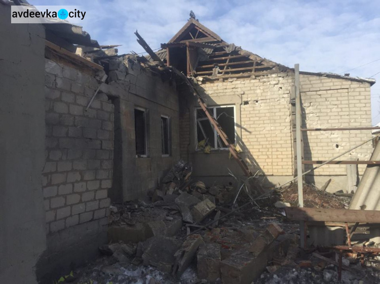 Погибшую женщину  обнаружили в Авдеевке  после утреннего обстрела (ФОТО)