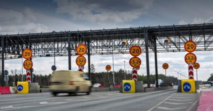 Стало известно, сколько в Украине будет платных дорог
