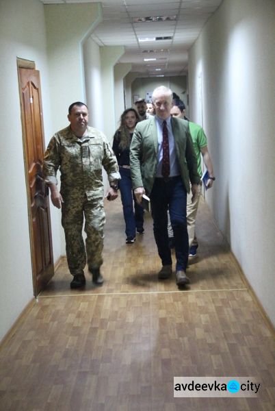 Командующий Объединенных сил обсудил с заместителем главы СММ ОБСЕ важные вопросы (ФОТО)