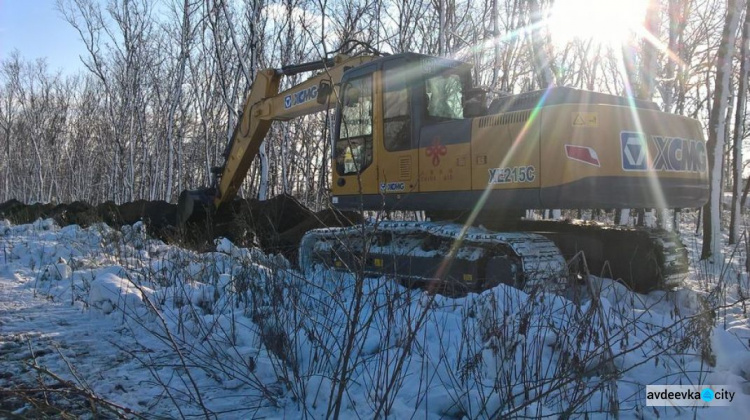 Спасатели помогают вернуть газ в Авдеевку: фотодоказательство