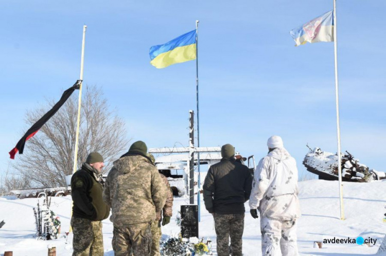 На авдіївській промзоні прочитали молитву за загиблими в боях військовими (ФОТО/ВІДЕО)