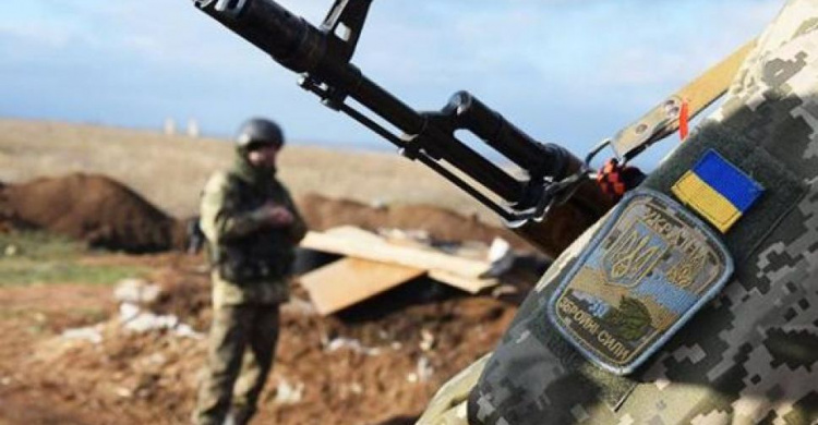 На Донбассе 16 обстрелов, двое бойцов ВСУ получили ранения