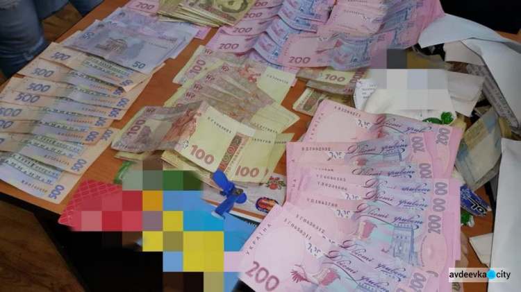 В Донецкой области задержаны участники преступной схемы, наживавшиеся на переселенцах