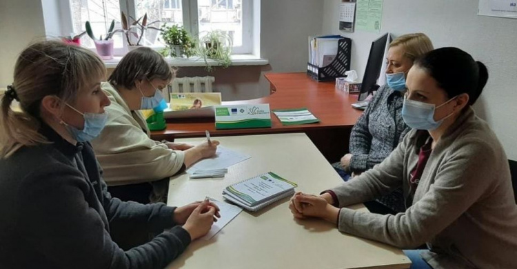 В Авдіївському міському центрі соціальних служб провели зустріч з питань професійного вигорання працівників