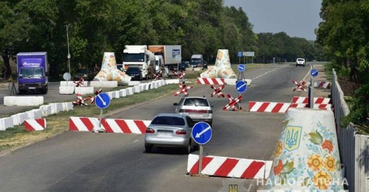 На блокпостах в Донецкой области задержаны 18 человек, скрывающихся от  полиции