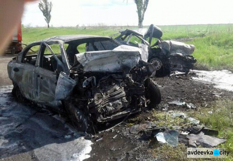 В Донецкой области при лобовом столкновении Chevrolet Aveo  и ВАЗ-22110 погибли 3 человека